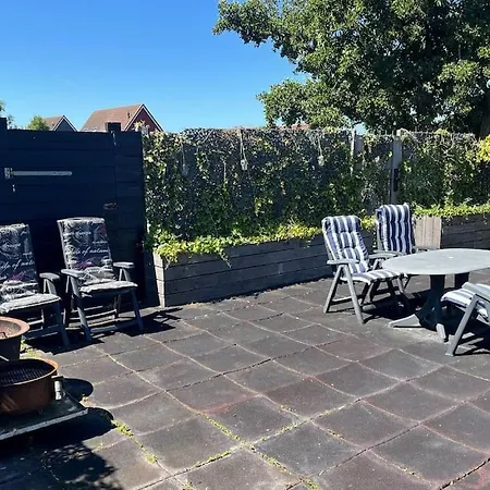 Groot Met Jacuzzi En Dakterras Apartamento